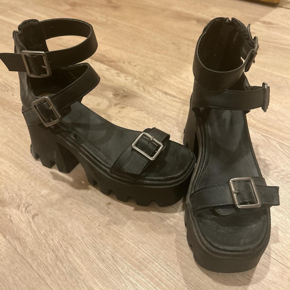 Black Chunky Platform Sandals